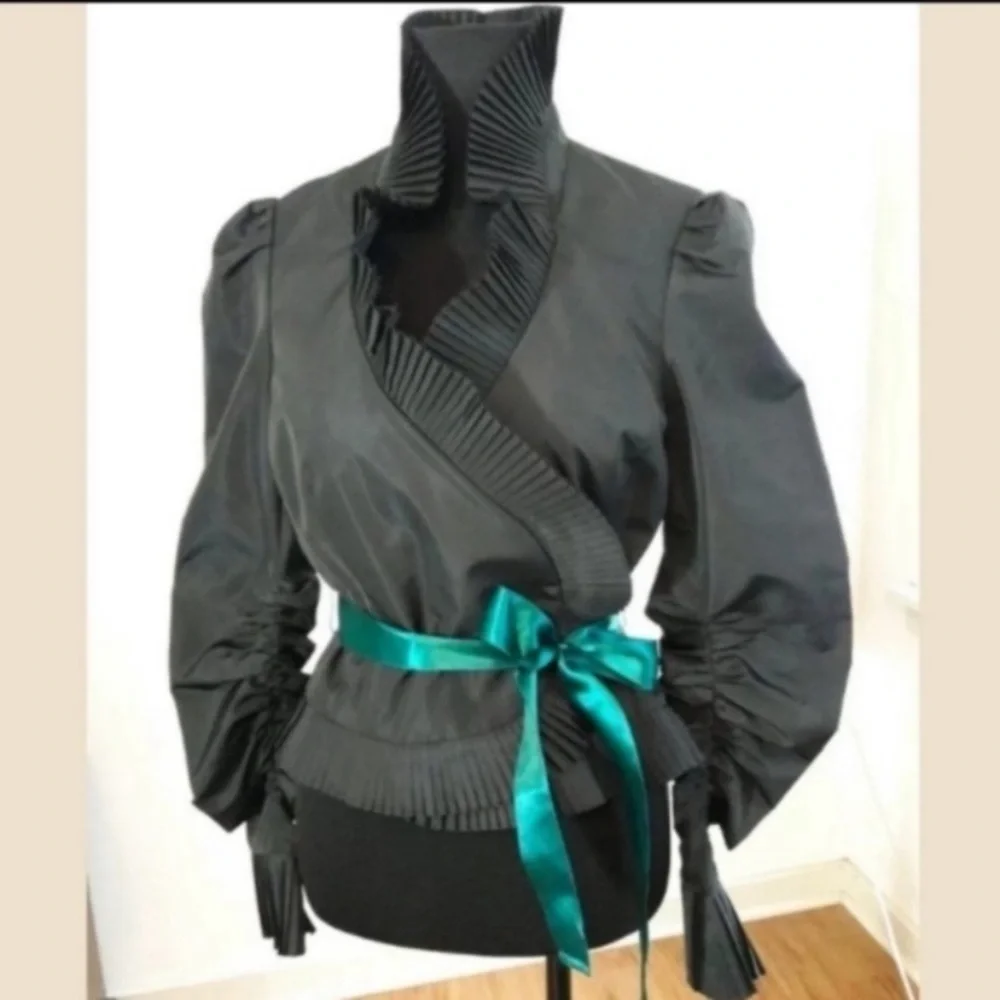 NEW Carmen Marc Valvo Women's Black Jacket Size 8 - Picture 2 of 13